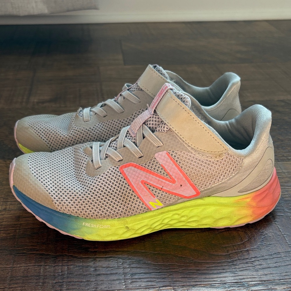 GIRLS' NEW BALANCE BIG KID ARISHI V4 RUNNING SHOES